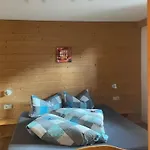 Ganahl Tatil Evi